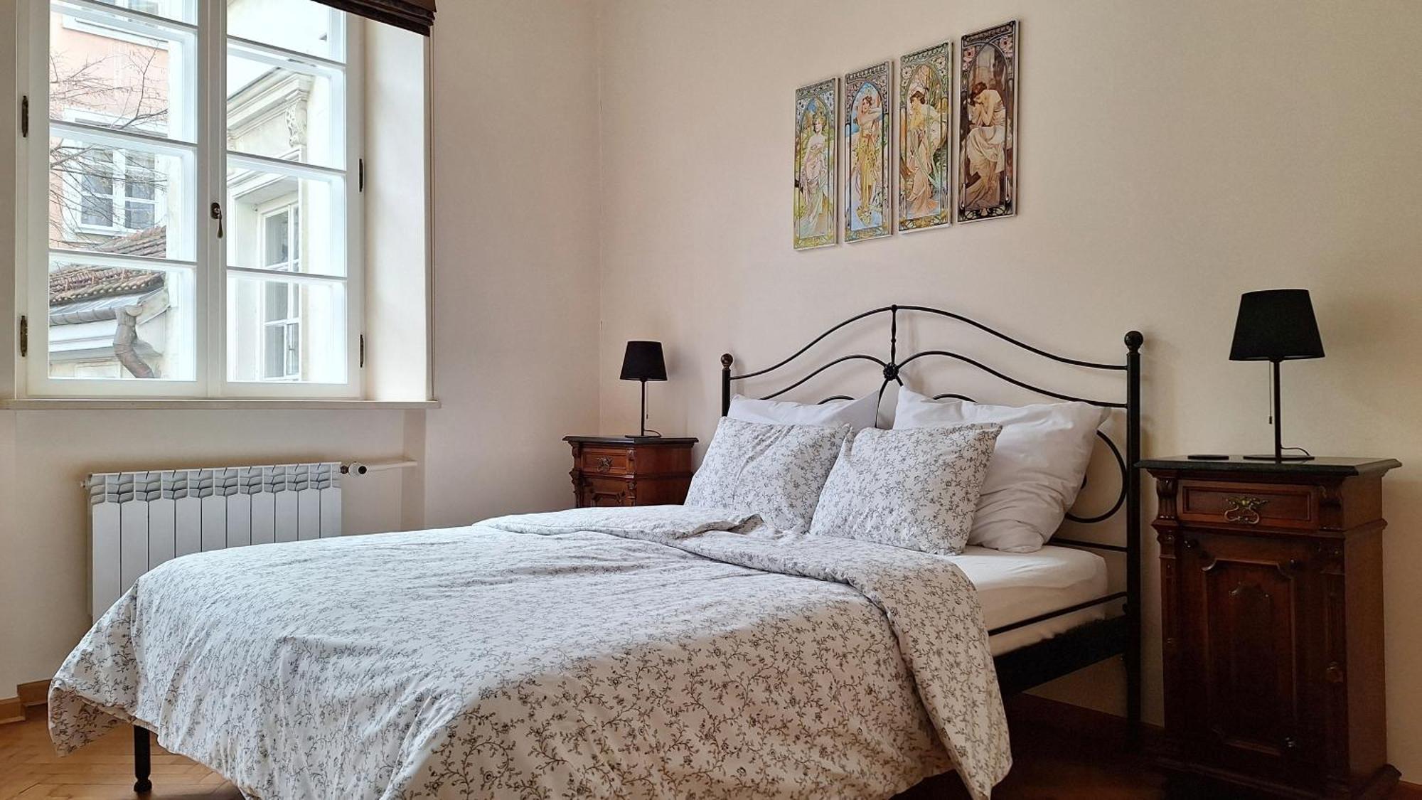Apartment Elegant 3 At The Old Town - 70m2 - Up To 6 Sleeps